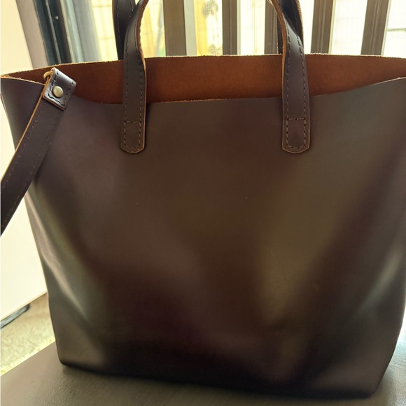 NWOT -Grizzly - Portland Leather Goods Medium Crossbody Tote (snap) - Picture 5 of 7